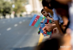 Bakının azadlığının 100 illiyi - möhtəşəm paraddan FOTOREPORTAJ + VİDEO