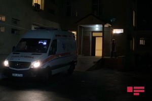 Bakıda avtomobil avtobusla toqquşub, 4 nəfər xəsarət alıb