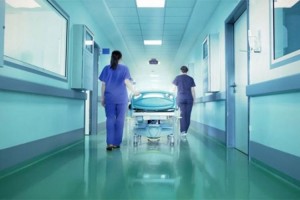 Neftçalada avtomobilin vurduğu piyada xəstəxanada ölüb