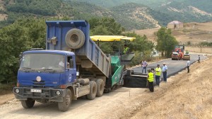 Yardımlıda 22 km uzunluğa malik yolun yenidən qurulması yekunlaşır – FOTO + VİDEO