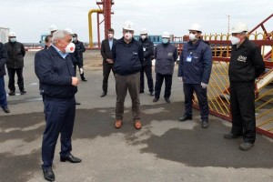 Rövnəq Abdullayev Neft Daşlarında - FOTO