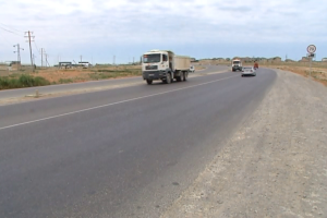 Bu yolda sürücülər təhlükə ilə üz-üzə qalırlar - VİDEO