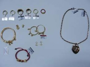 Hava limanında Çindən qızıl gətirən şəxs saxlanıldı