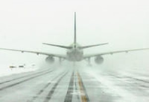 1000-dən çox aviareys təxirə salındı
