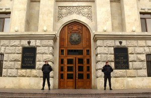 "O avtomobil Səməd Heydərovun deyil" – AÇIQLAMA