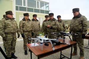 Azərbaycan istehsalı olan döyüş vasitələri və avadanlıqları sınaqdan keçirilib - FOTO