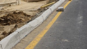 Su borusunun partlaması yolun çökməsinə səbəb olub - FOTO