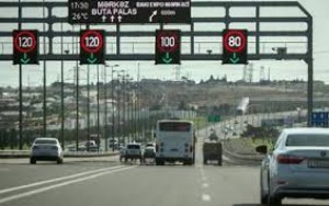 Aeroport yolunda 3 avtomobilin iştirakı ilə qəza baş verib