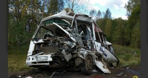 “MAN” markalı yük maşını “PAZ”la toqquşdu: 7 ölü, 29 yaralı - VİDEO