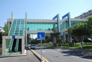 Bakıda lift və eskalatoru olan daha bir yerüstü piyada keçidi olacaq