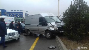 Gəncədə yol qəzası baş verib, xəsarət alanlar var - FOTO