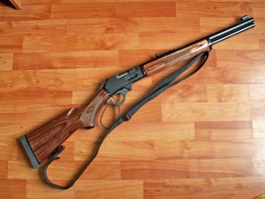 Cəlilabad sakinləri ov tüfənglərini könüllü polisə təhvil veriblər