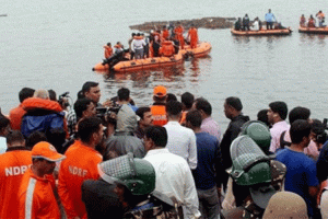 Hindistanda çayda qayıq batıb, 12 nəfər ölüb