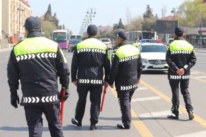 Yol polisləri karantinlə bağlı Sumqayıtda  reyd keçirib - FOTO