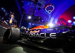 CLEAR brendi Oracle Red Bull Racing ilə qlobal tərəfdaşlığını elan edir - FOTO