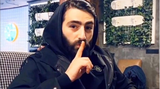 Bütün paylaşımlarını silib 5 il öncəki bu fotosunu saxladı 