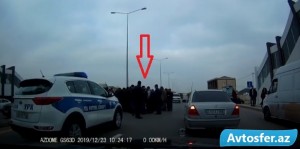 Piyada keçidindən keçməməyin  acı sonu - VİDEO