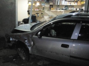 İki avtomobil toqquşdu: xəsarət alan var - FOTO