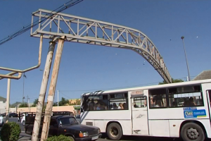 TƏHLÜKƏ: Qaz borusu hələ də təmir edilməyib - VİDEO