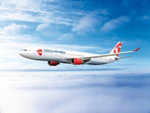 Təyyarə yanacaq sızması səbəbindən geri qayıdıb