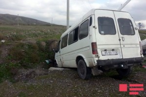 Göyçayda mikroavtobus aşdı: xeyli sərnişin xəsarət alıb - FOTO