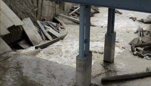 32 yaşlı kişi özünü körpüdən atıb - Şəkidə