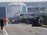 Taksilər sərnişinləri aeroportdan pulsuz daşıyırlar