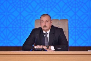 Dövlət başçısı: “Bakı-Tbilisi-Qars dəmir yolunun tikilməsi bizim tarixi qələbəmizdir”