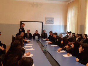 Maarifləndirici tədbirlər davam edir