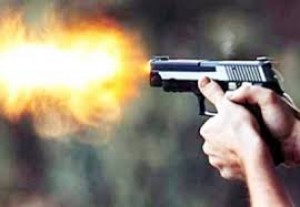 Universitet tələbəsi müəllimini güllələdi