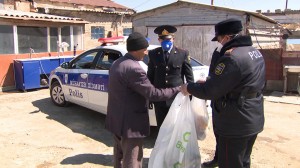 Azərbaycan polisi aztəminatlı ailələrə dəstək olmaqda davam edir – FOTO + VİDEO