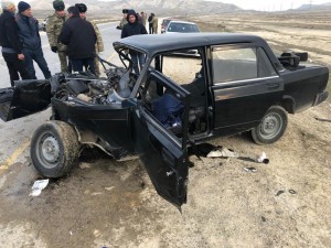 "07" "Kamaz"la toqquşdu; yaralı var