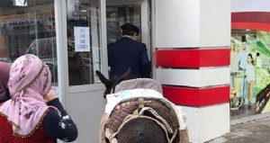 Marketə eşşəklə gedən müdir – FOTO + VİDEO