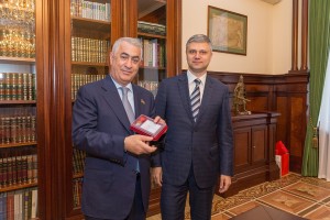 Cavid Qurbanov Rusiyada “Fəxri dəmiryolçu” döş nişanı ilə təltif edildi - FOTO 