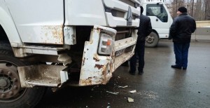 Qaradağda avtomobil “Şaqman”la toqquşub, xəsarət alan var