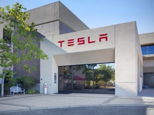 Elon Musk, Tesla.com domeninin qiymətini açıqladı - Fantastik məbləğ