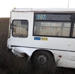 Bakıda marşrut avtobusu qəzaya uğrayıb, xəsarət alanlar var - FOTO