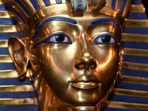 Misir fironu Tutanxamonun mumiyası Londonda sərgilənəcək