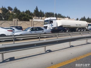 Bakı-Sumqayıt yolunda zəncirvari qəza - FOTO