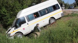 Mikroavtobus avtomobillə toqquşdu - 18 yaralı