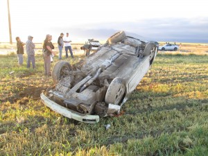 Neftçalada avtomobil aşdı:  ölən və yaralananlar var