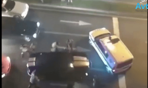Polisin üstünə maşın sürən sürücü həbs edildi - VIDEO