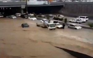 Mədinə sel suları altında qaldı - VİDEO