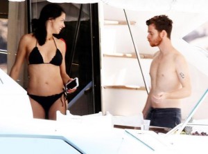 Adriana Lima türk sevgilisi ilə yaxtada belə əyləndi - FOTO