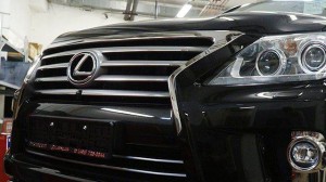 Soyğunçular çəkic və silahla “Lexus”a hücum etdi: Sürücünü yaralayıb 26 mini apardılar 