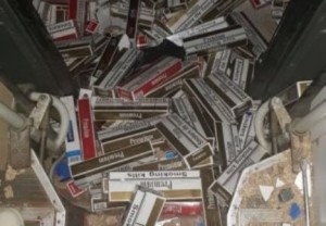 Türkiyəyə qaçaqmal siqaret keçirən azərbaycanlılar saxlanıldı - FOTO