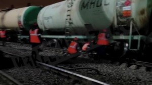 Beş yanacaq dolu sistern relsdən çıxıb - VİDEO