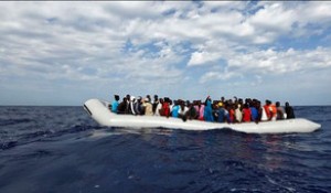 Aralıq dənizində minə yaxın miqrant xilas edilib