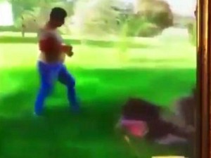 Dəhşətli "zarafat": Otluqda oturan adamların üstünə benzin töküb yandırırlar – VİDEO