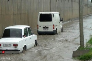 Goranboyda güclü yağış nəqliyyatın hərəkətin İFLİC ETDİ